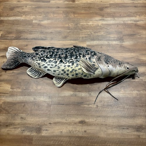 Vintage jumbo catfish body - jumbo,